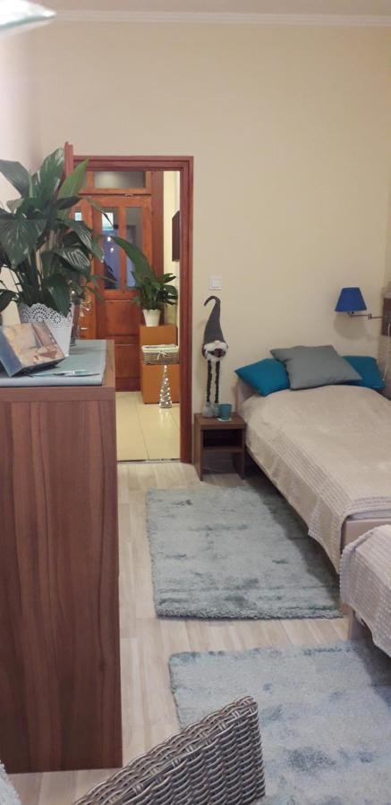 Diána Apartmanház Keszthely Esterno foto