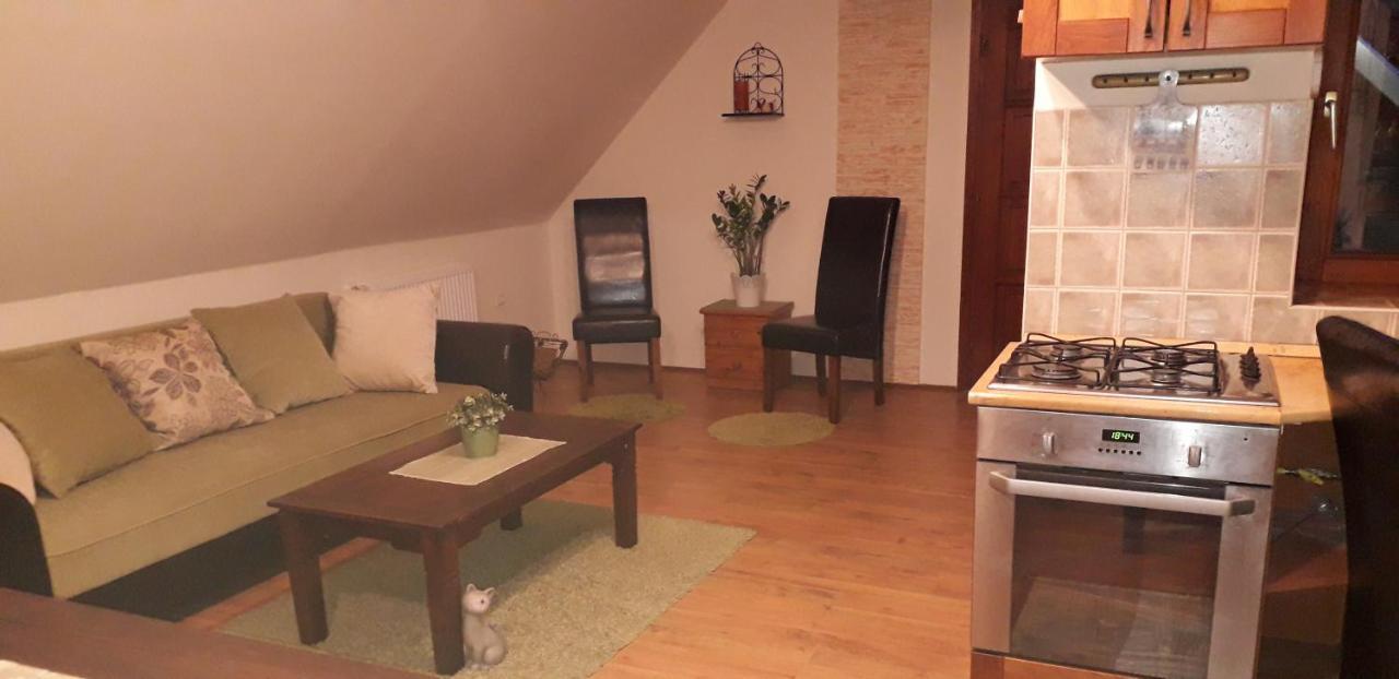 Diána Apartmanház Keszthely Esterno foto